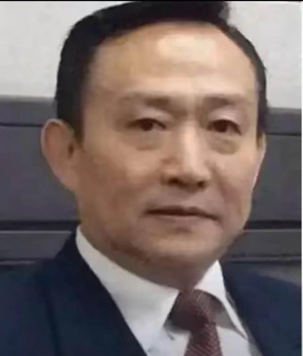 亿腾证券 黄金大涨散户纷纷抛售筹码卢麒元解读市场动态