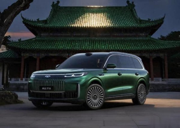 扬帆证券 奇瑞风云T11新消息曝光，9种车色可选年内上市 ！